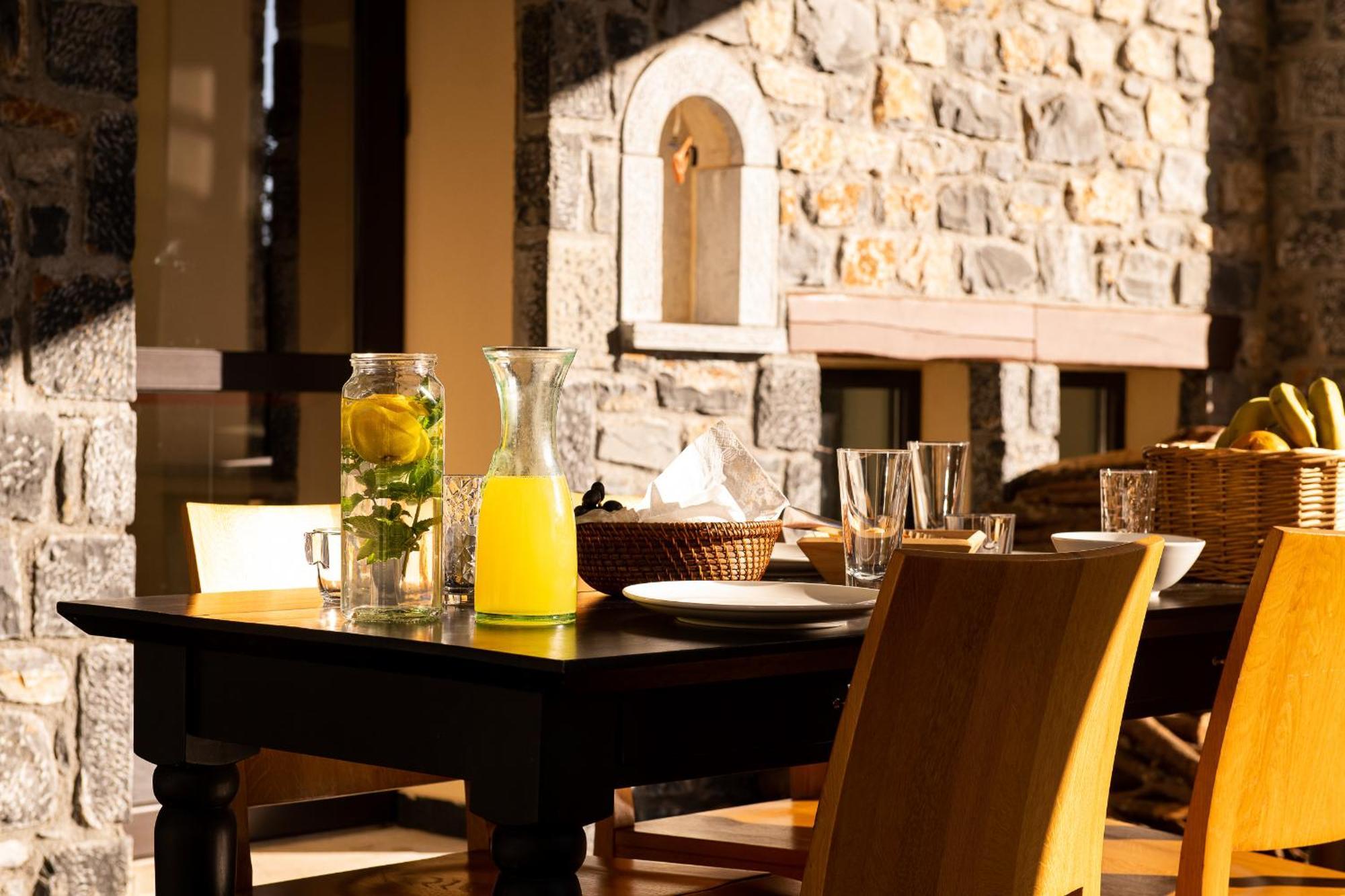 Natura Hotel Vytina Zewnętrze zdjęcie